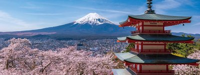 「氷上立入禁止！」民家の庭先で排泄も…富士山周辺で相次ぐ“観光公害”、行政対応に限界も