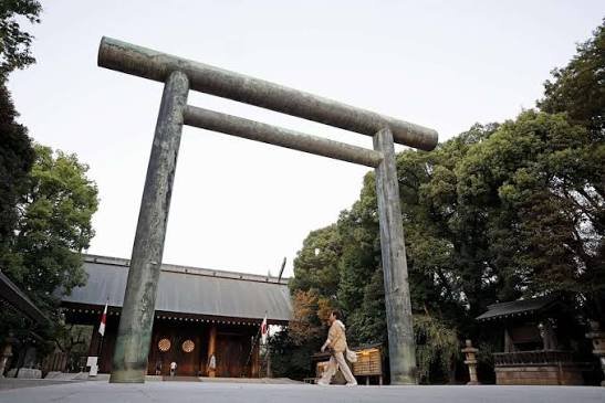 高市総理大臣の靖国神社へ
