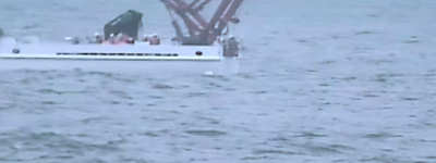 中国の海洋調査船、尖閣諸島沖のＥＥＺ内で船尾からワイヤのようなものを海中に