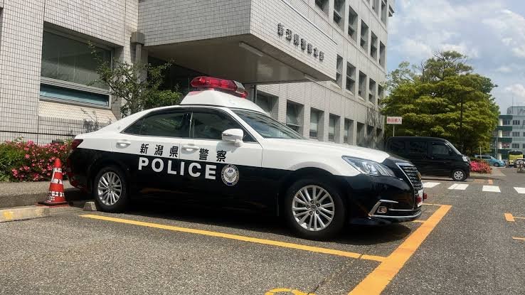 中国籍の男が70代男性から150